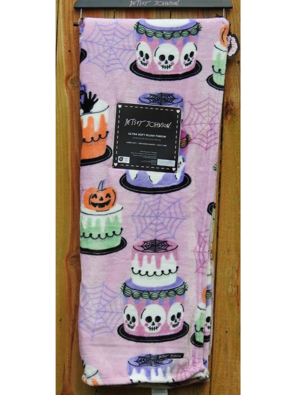 Betsey Johnson Halloween Plush Throw Blanket 50x70 Pink Skull Ghost Pumpkin Cake